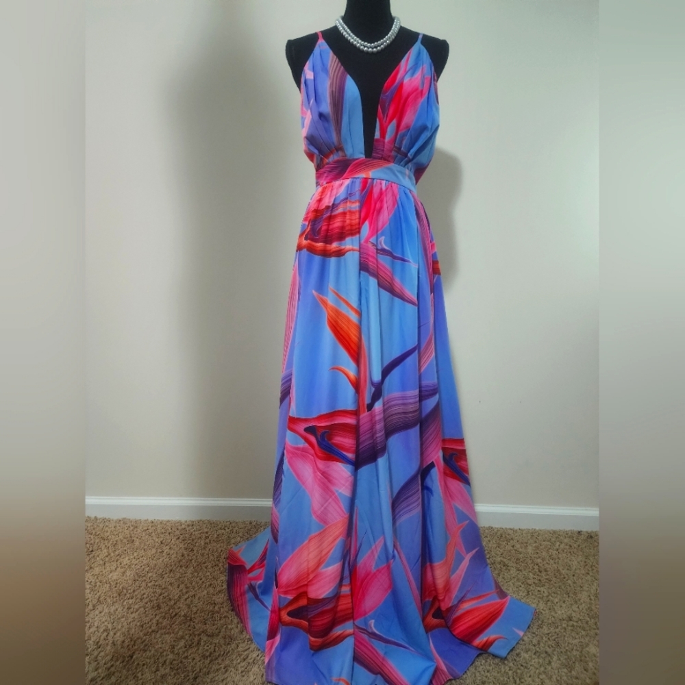 Blue Tropical Print Backless Maxi Dress